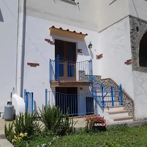  Casa vacanze La Casa Nella Roccia